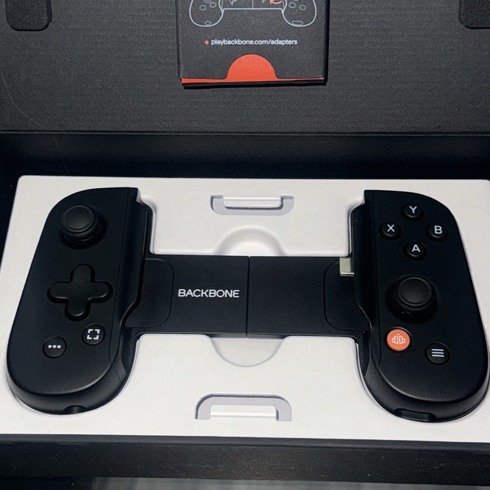 Backbone Mobile Gaming Controller - USB C - Picture 5 of 10